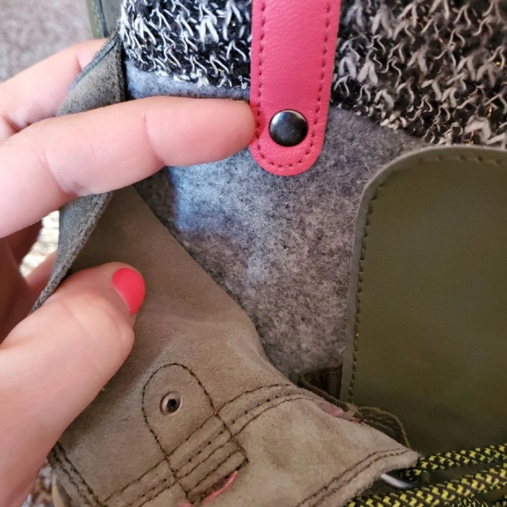 Sorel waterproof boots with liner - Picture 4 of 8